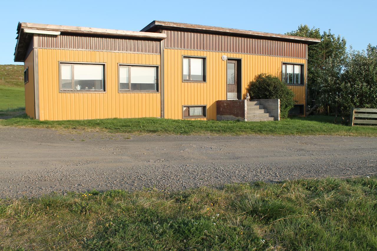 Midhop Guesthouse Thingeyrar Екстер'єр фото