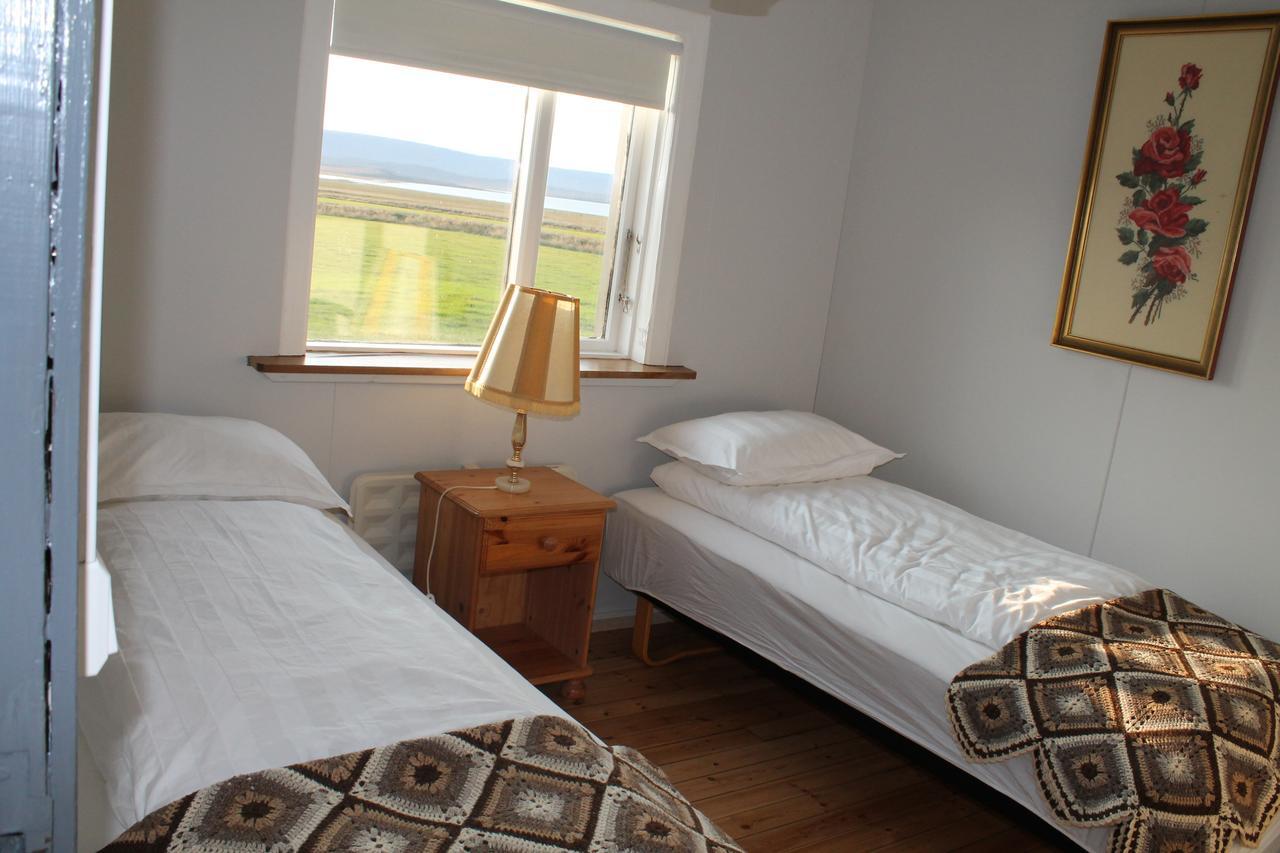 Midhop Guesthouse Thingeyrar Екстер'єр фото