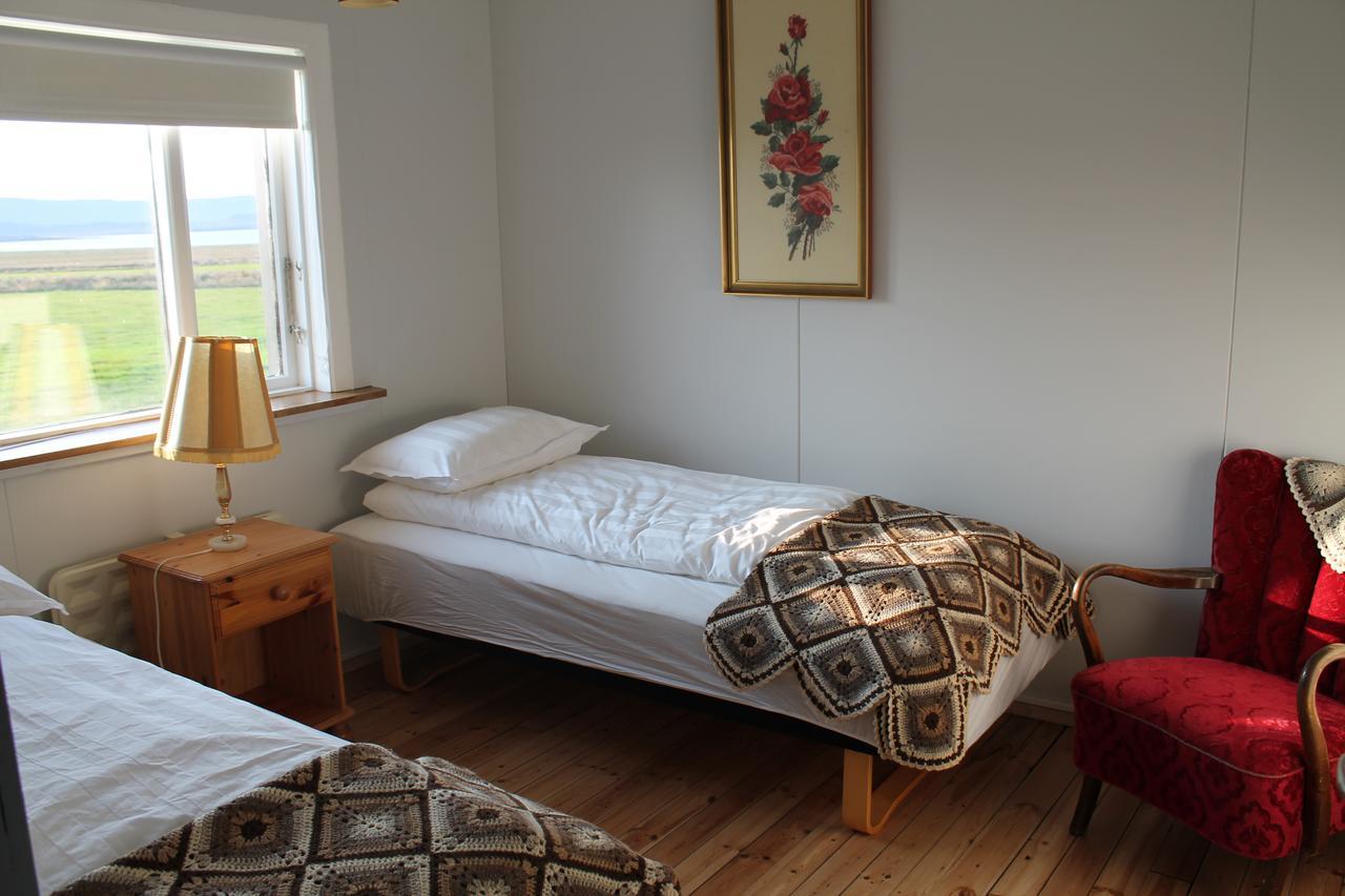 Midhop Guesthouse Thingeyrar Екстер'єр фото